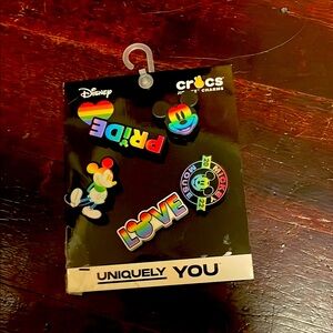 NWT CROCS Pride Heart Jibbitz Charms